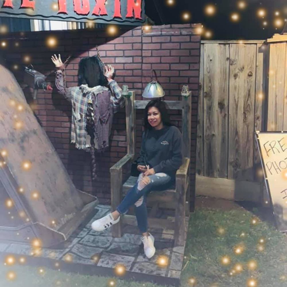 Meet your Posher, Ma shiella faith